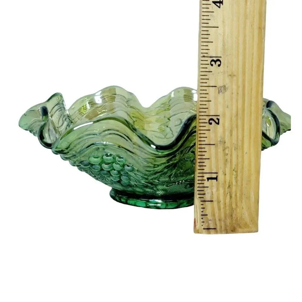 Vintage Imperial Carnival Glass Green‎ Ruffled Bowl Grapes Uranium?